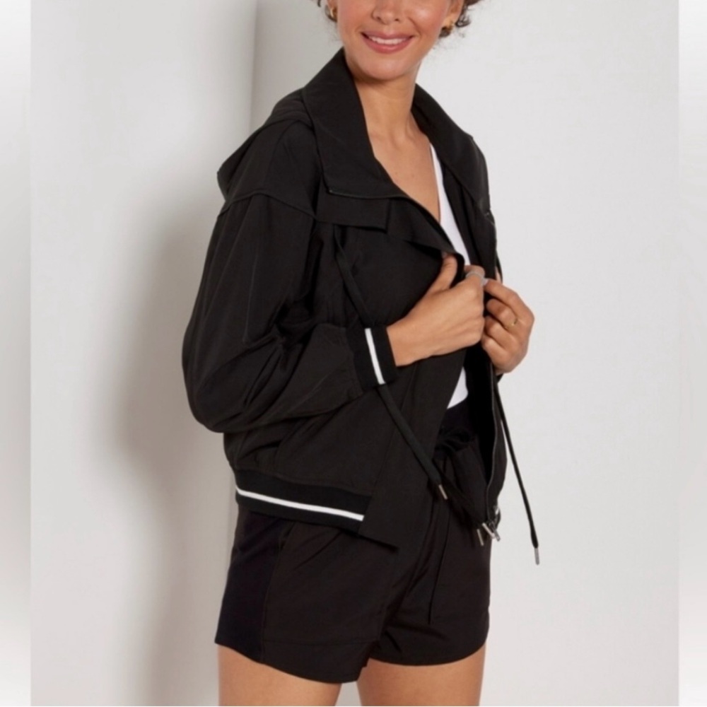 Evereve Track Bomber Hooded Jacket Lightweight Full Zip Black Size M NWOT